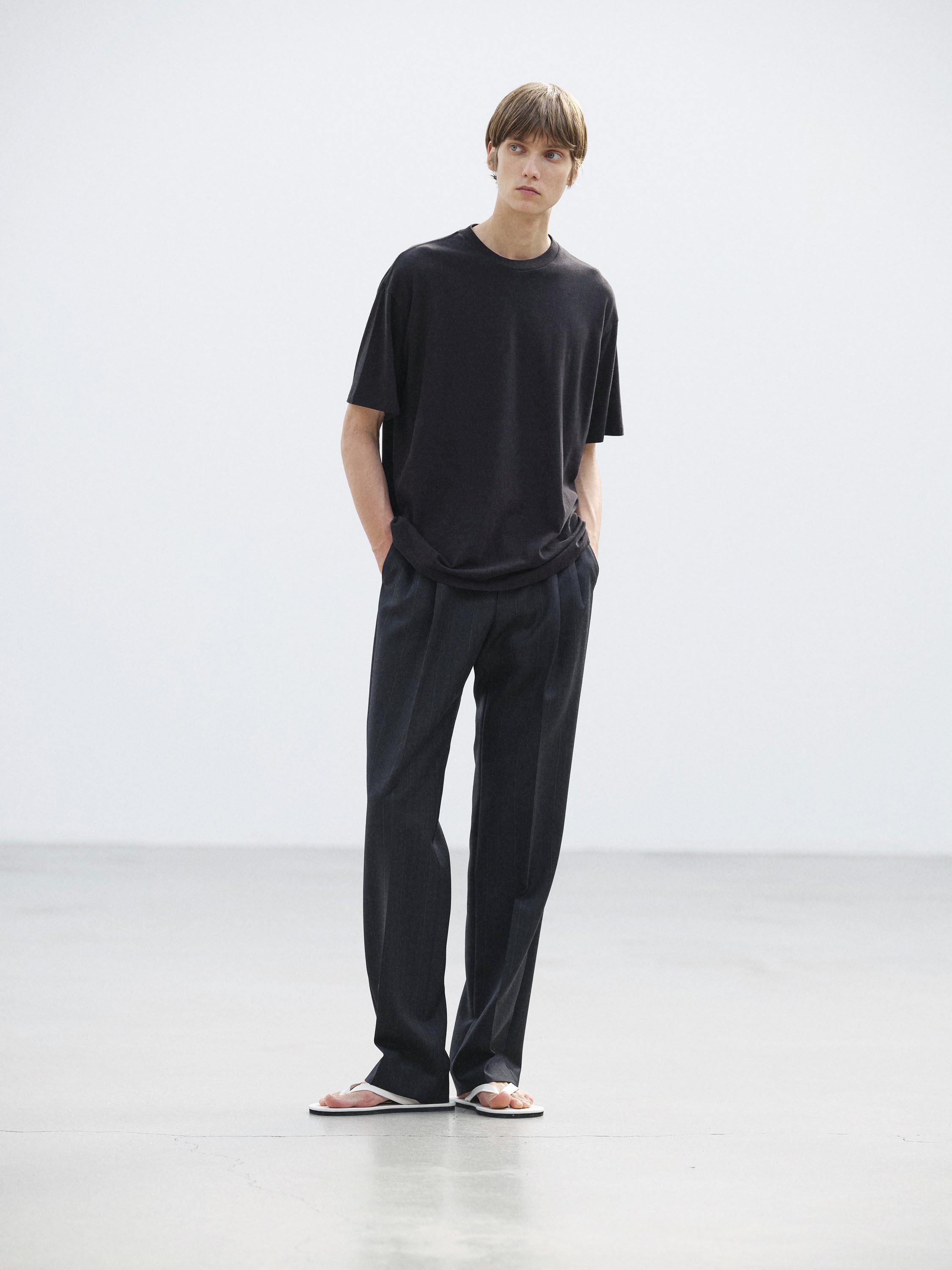 BLUEFACED WOOL TWO-TUCK SLACKS - AURALEE Official Website