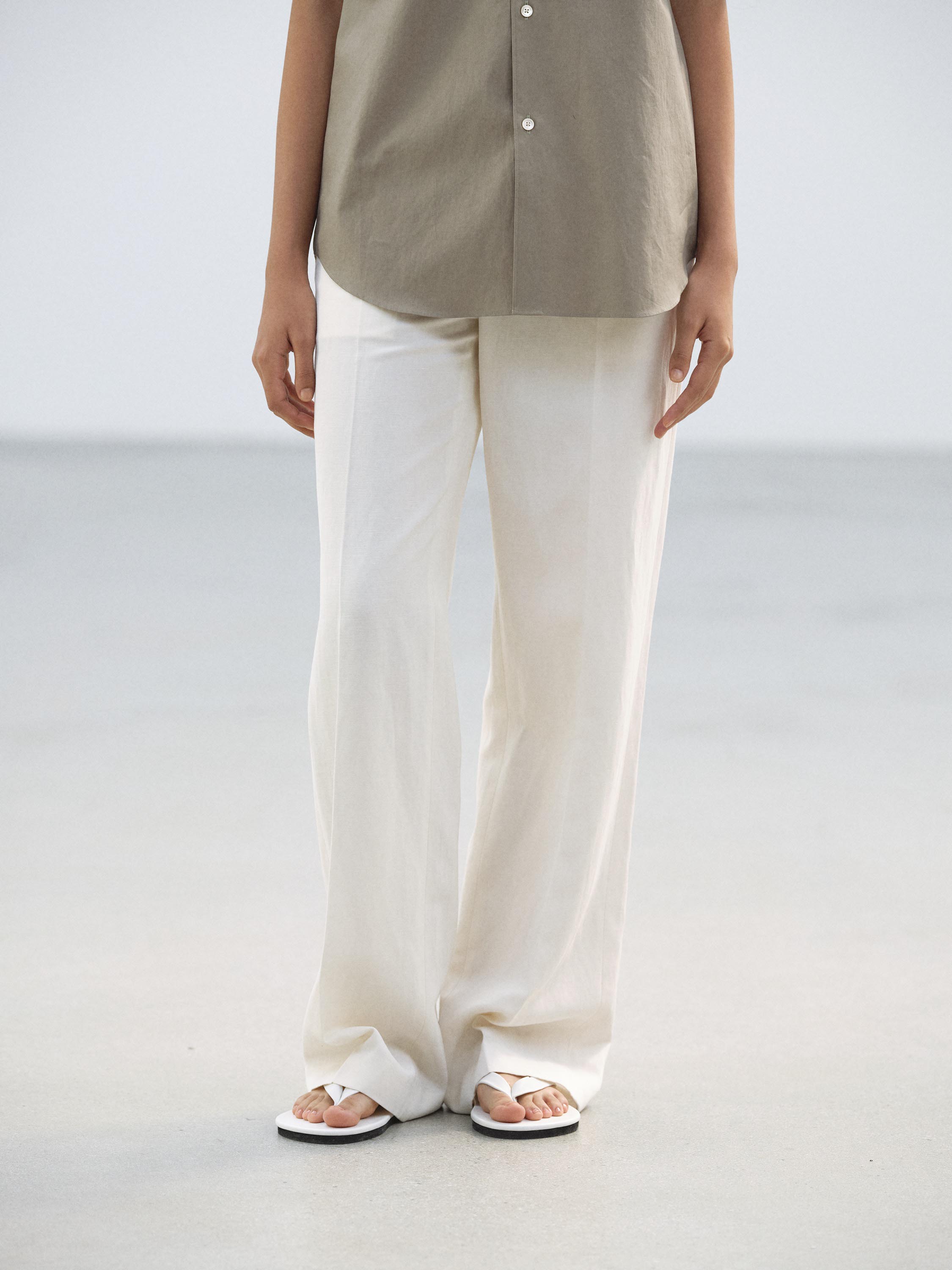 HIGH-TWIST WOOL LINEN TWILL SLACKS