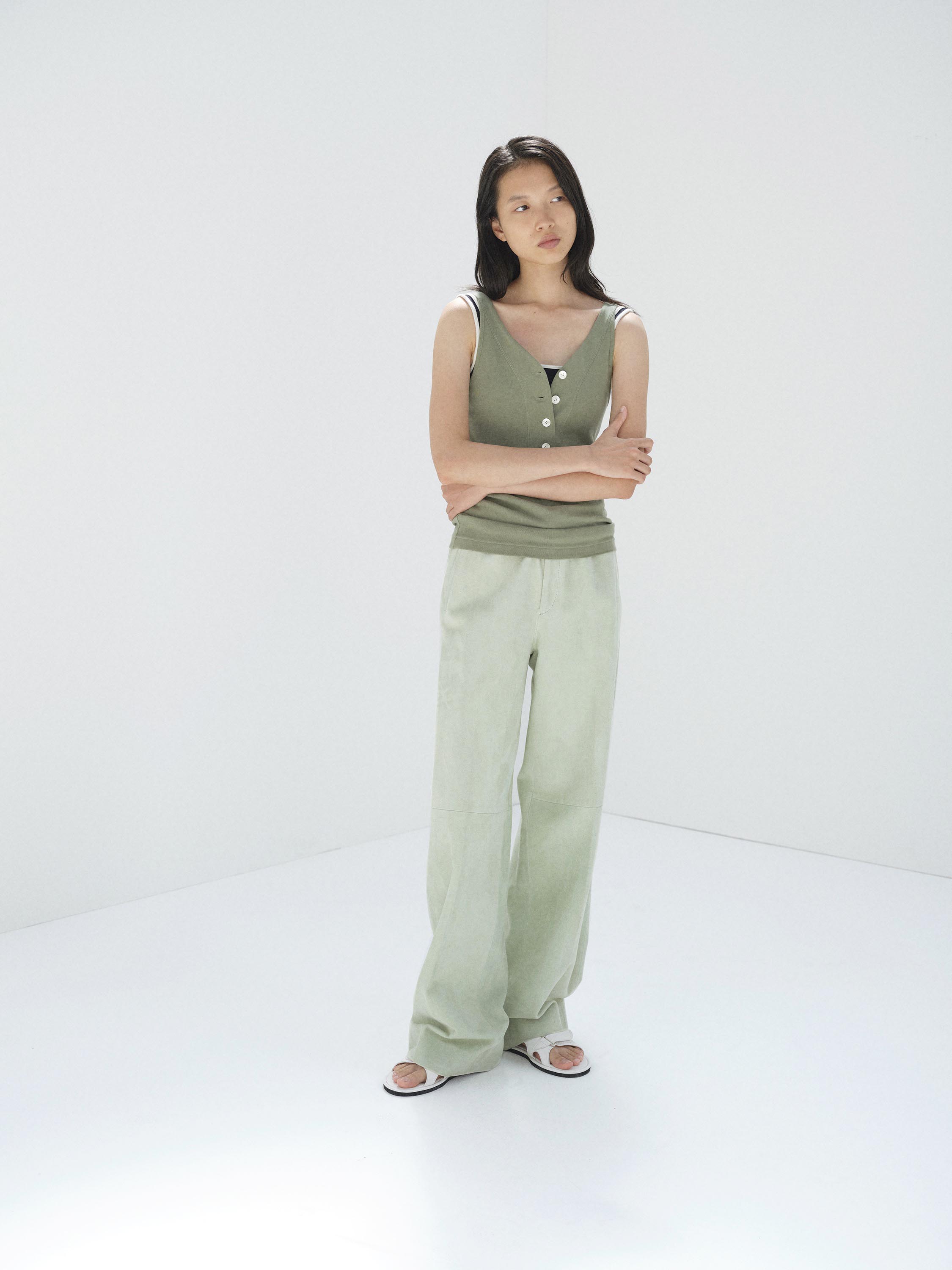 SILKY GRAIN SUEDE DRAWSTRING PANTS