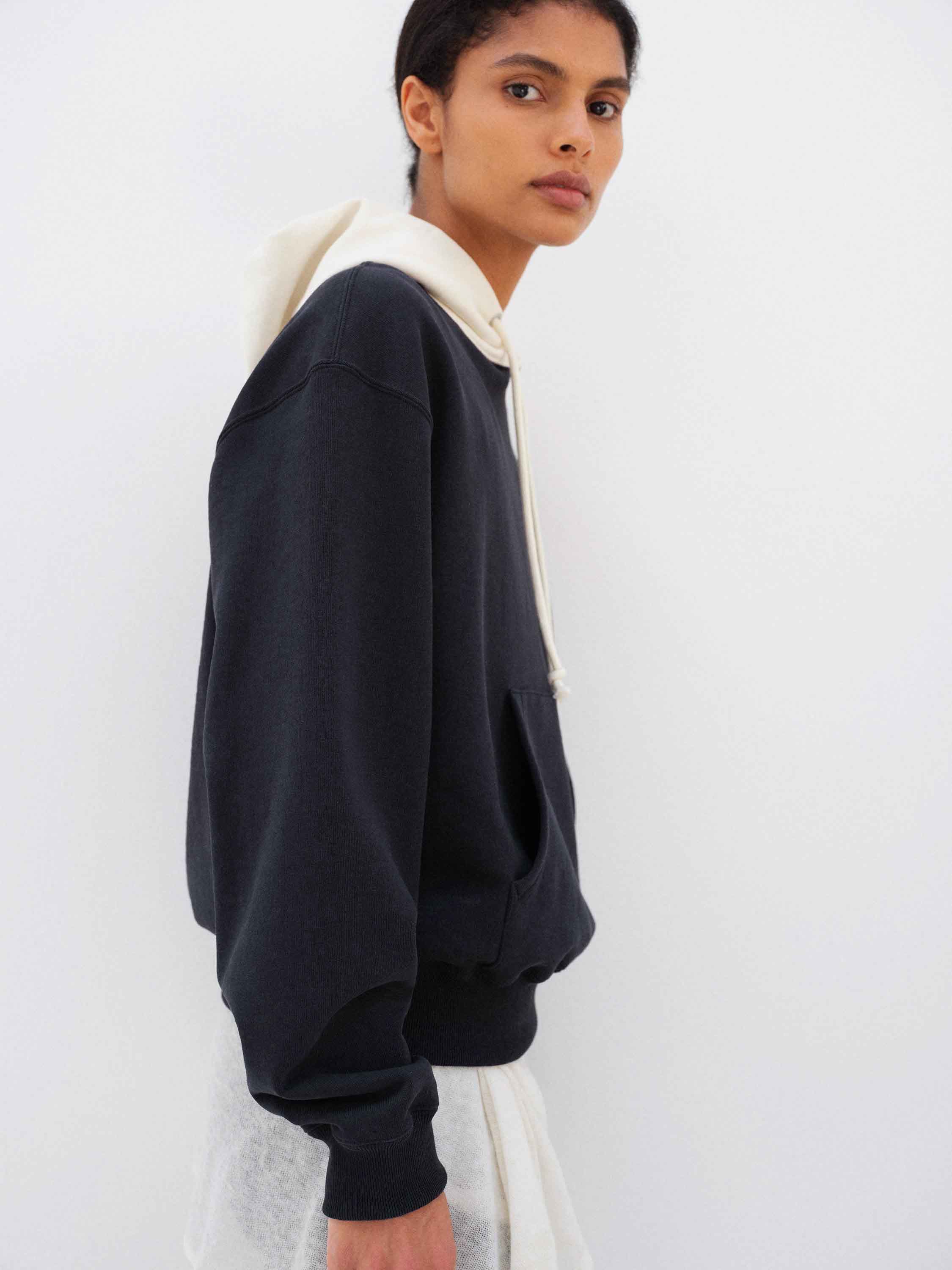 SMOOTH SOFT BD SWEAT P/O PARKA 詳細画像 DARK NAVY &times; SMOKY WHITE 3