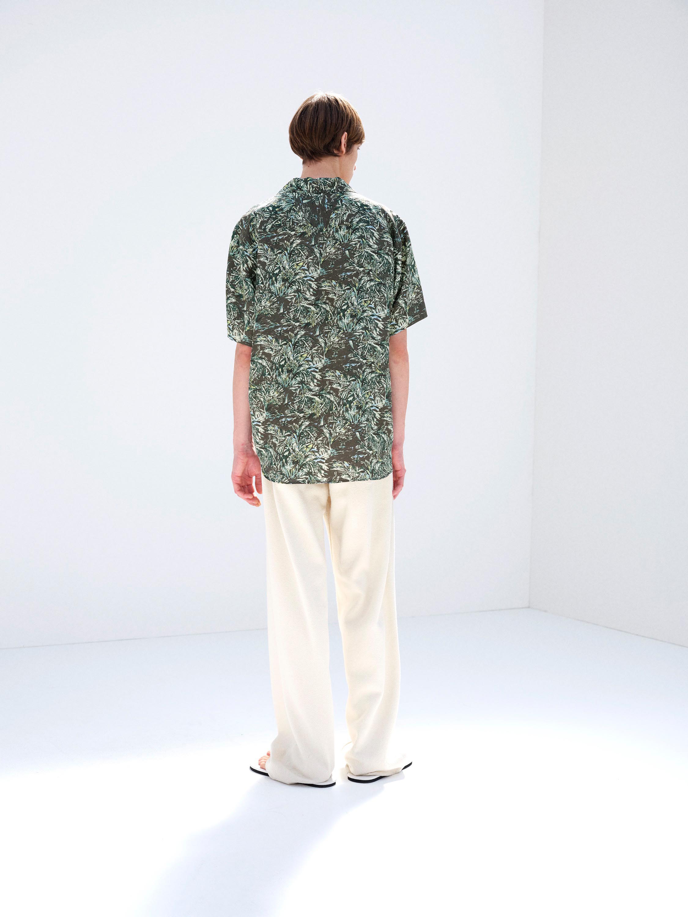 PRINTED AIRY SILK HALF-SLEEVED SHIRT 詳細画像 DARK BROWN 4