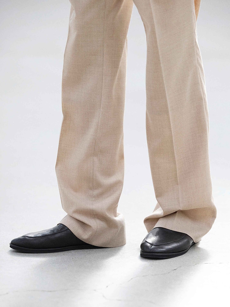 SOFT LEATHER LOAFERS