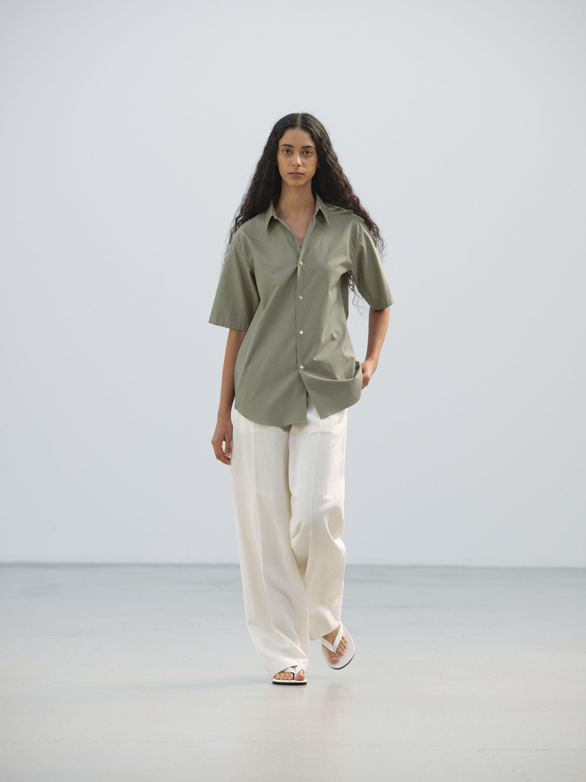 WASHED FINX TWILL HALF SLEEVED SHIRT 詳細画像 OLIVE 2