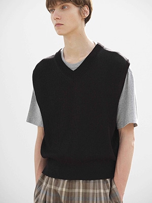 FLAT YARN RIB KNIT VEST