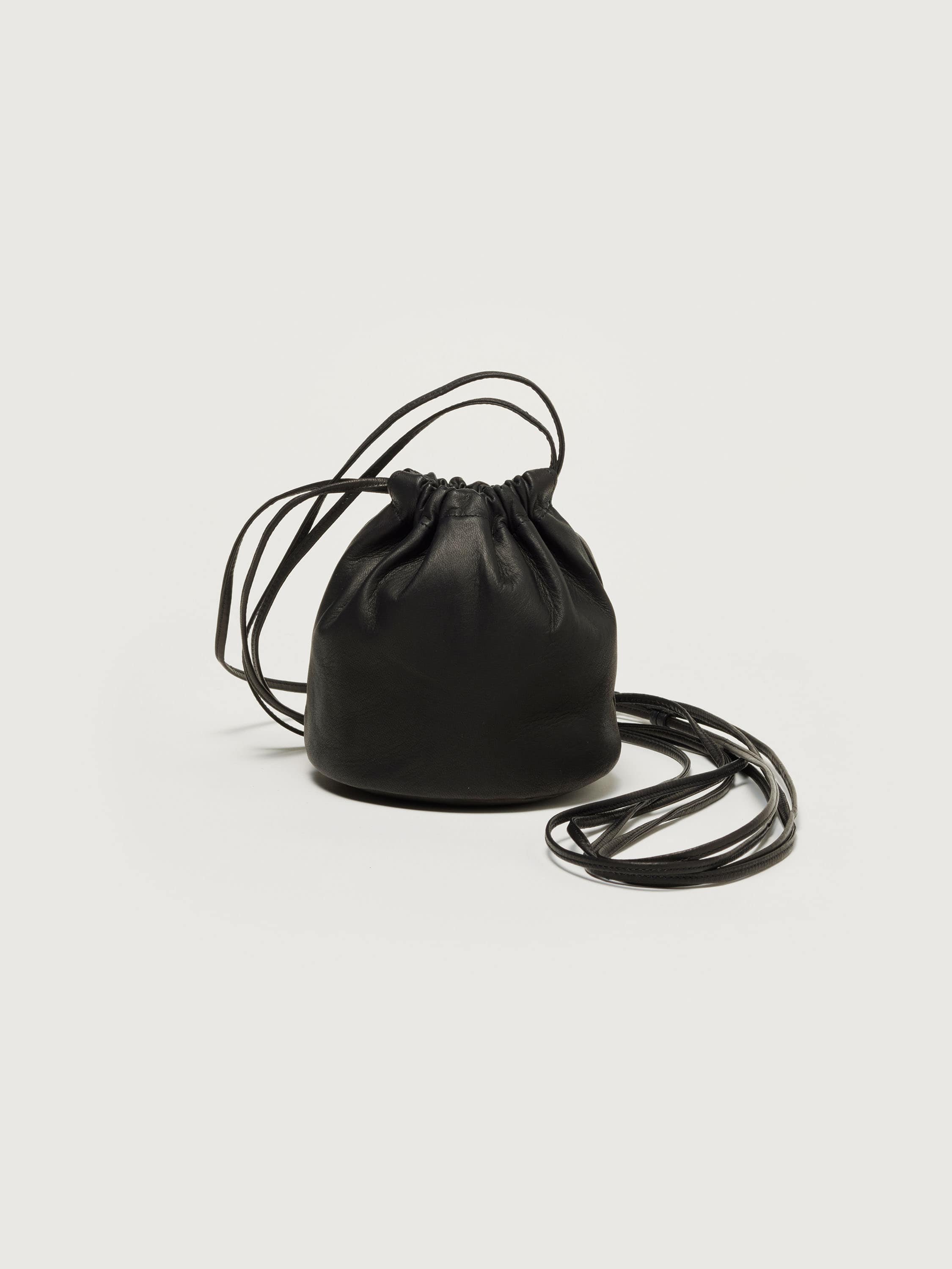 LEATHER SMALL ROUND STRING POUCH 詳細画像 BLACK 1