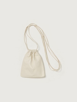 LEATHER SQUARE STRING POUCH
