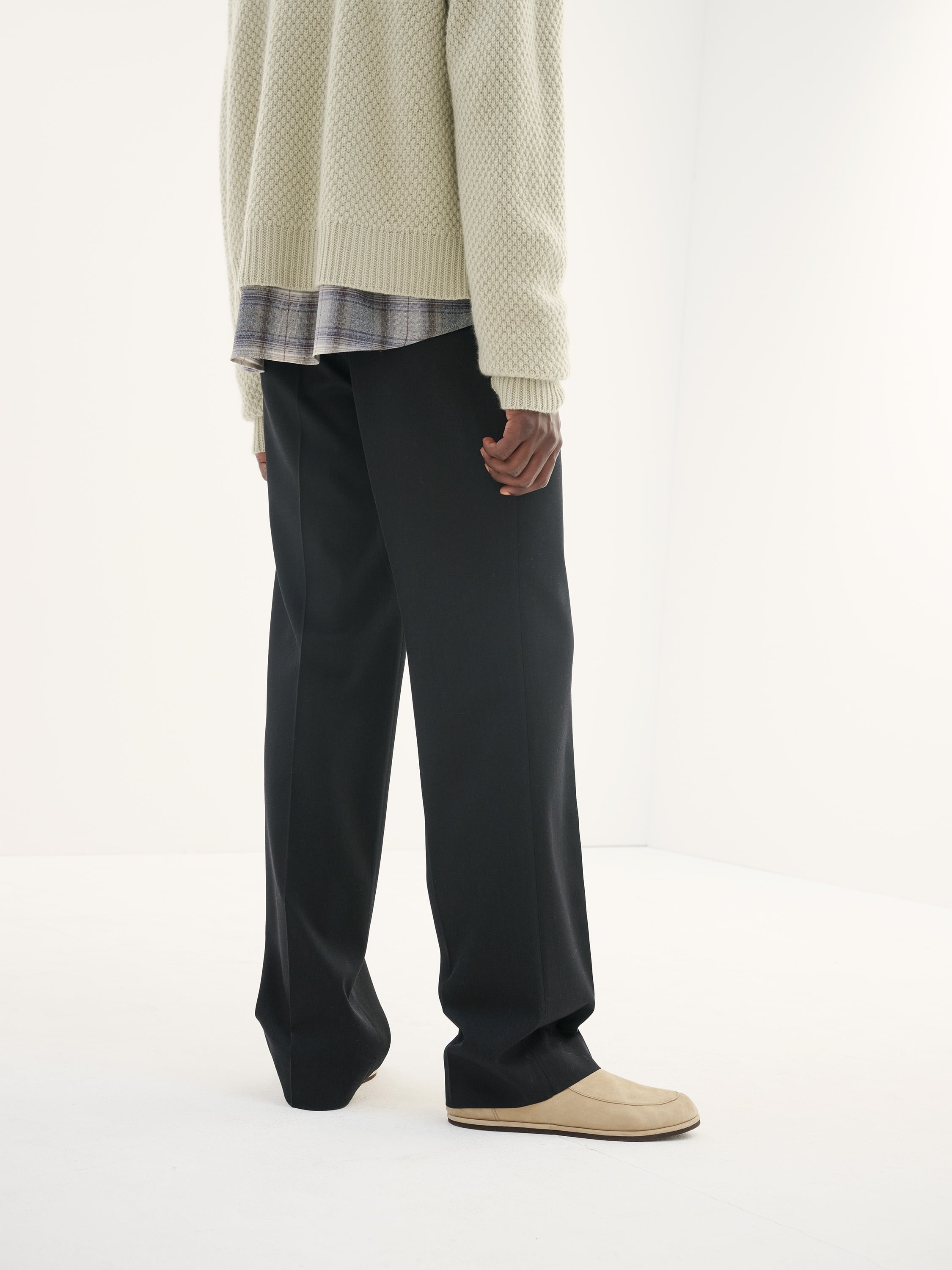 LIGHT WOOL MAX GABARDINE SLACKS