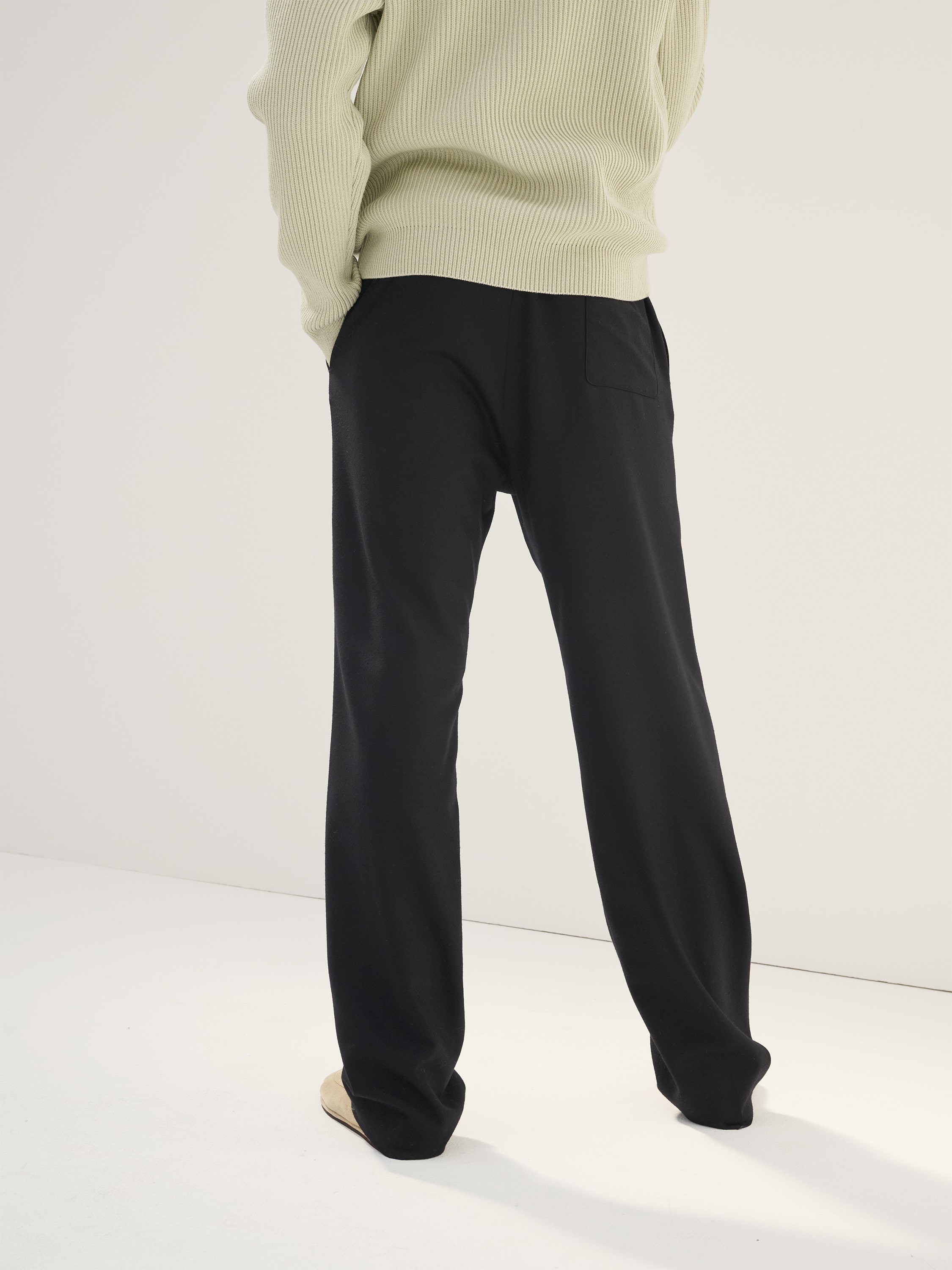 AURALEE  SUPER LIGHT WOOL EASY SLACKS