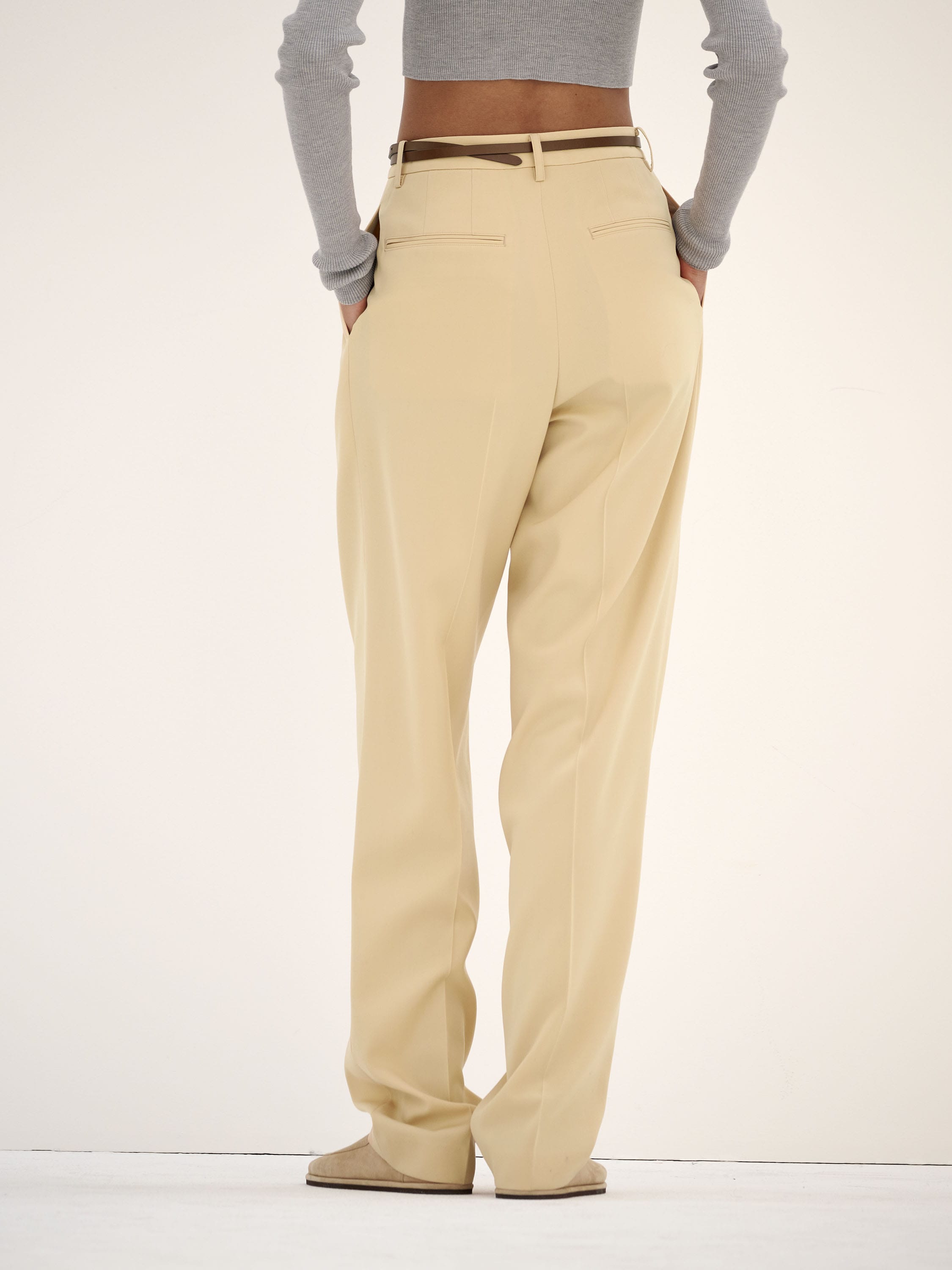 LIGHT WOOL MAX GABARDINE SLACKS - AURALEE Official Website