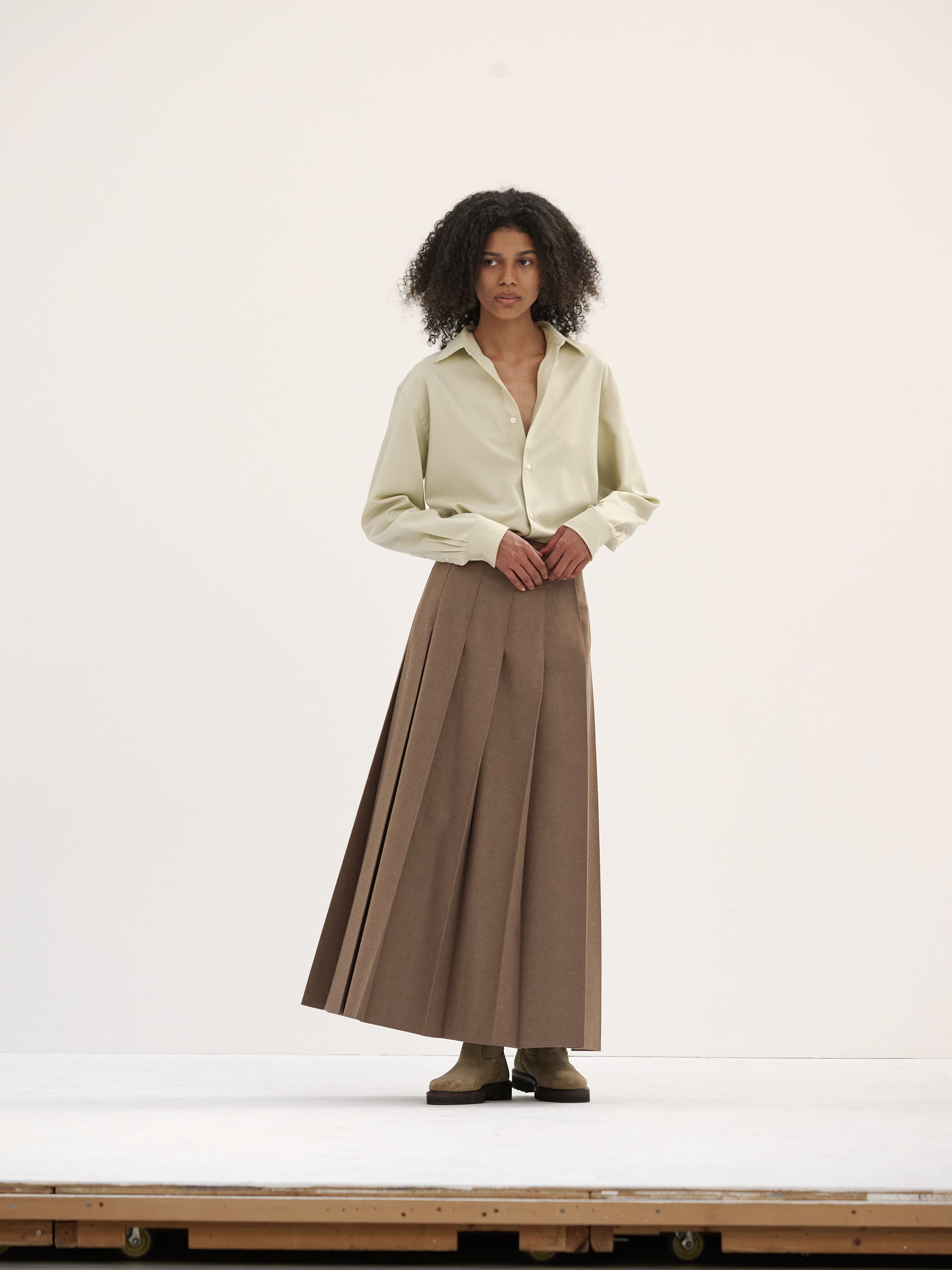 SUPER FULLING TWILL PLEATED SKIRT - AURALEE Official Website