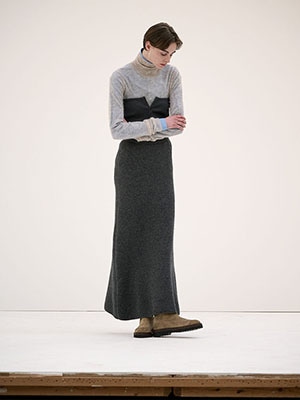 MILLED FRENCH MERINO RIB KNIT FLARE SKIRT