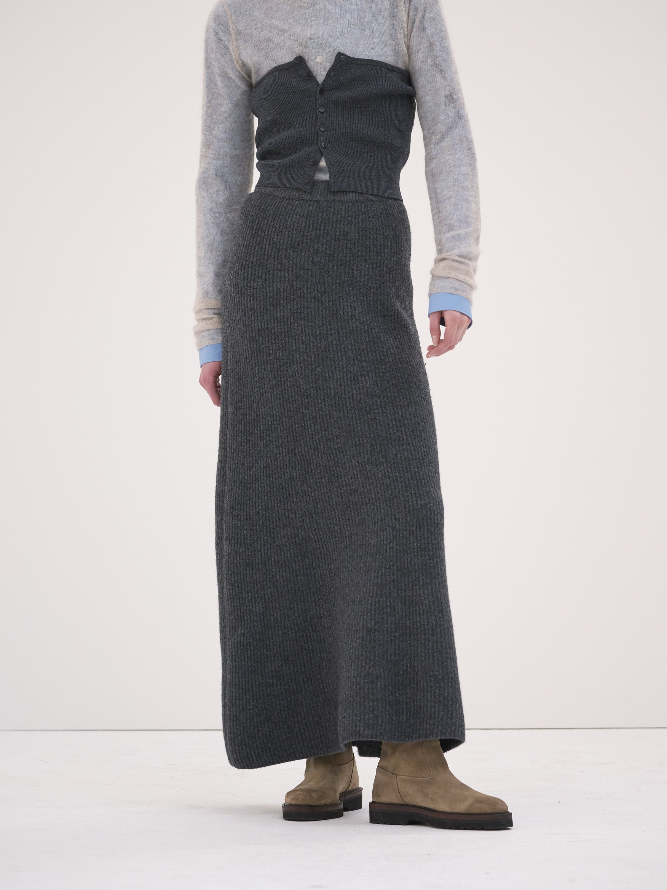 MILLED FRENCH MERINO RIB KNIT FLARE SKIRT 詳細画像 CHARCOAL GRAY 4