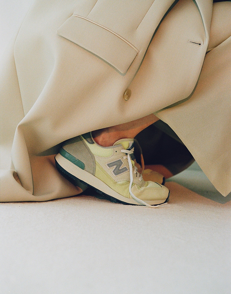 AURALEE × New Balance 475