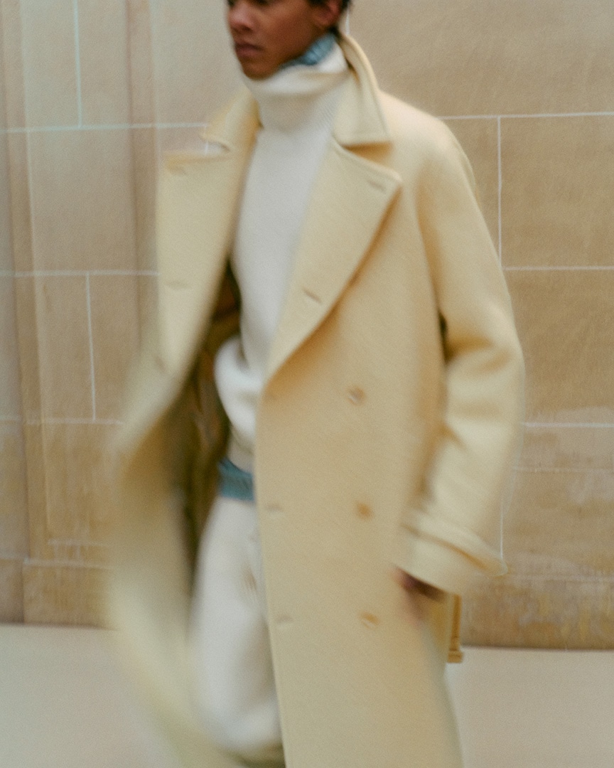 Chambray down coat in beige - Auralee